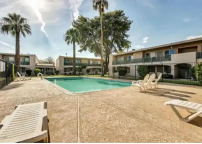 Modern In Old Litchfield *
