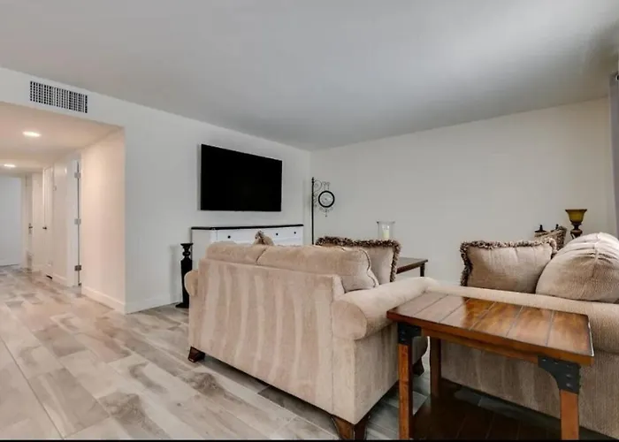 Modern In Old Litchfield Litchfield Park